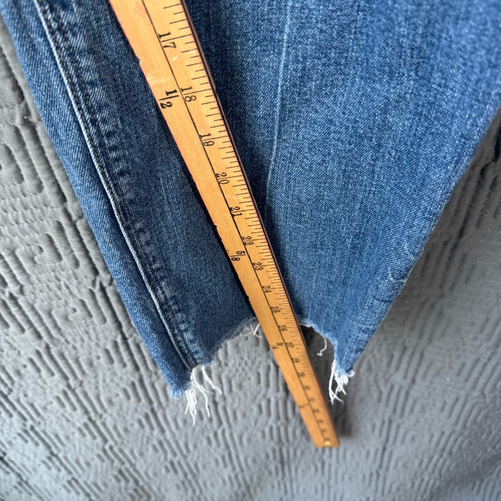 Old Navy Jeans Women’s 18 Blue Boyfriend Distressed Midrise - Picture 5 of 10